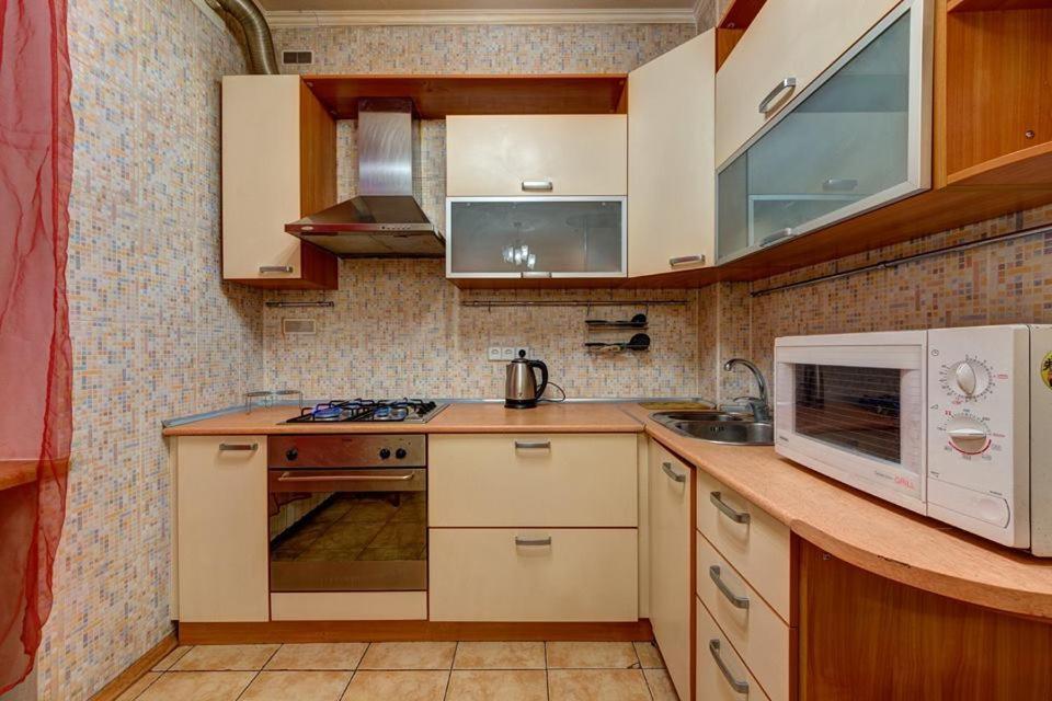 Apartments On Shota Rustaveli Kyiv Exterior photo
